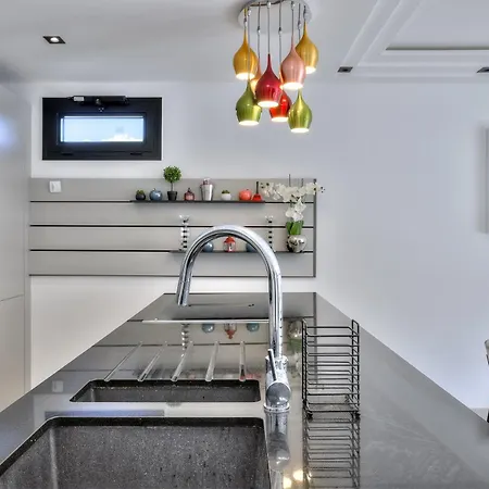 Luxury 4 Stars Croisette Apartment *