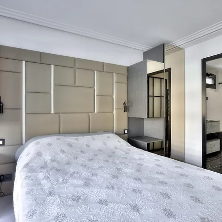 Luxury 4 Stars Croisette Apartment