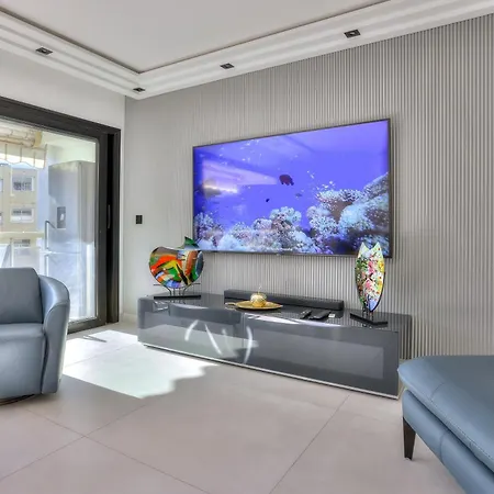 Luxury 4 Stars Croisette Apartment *