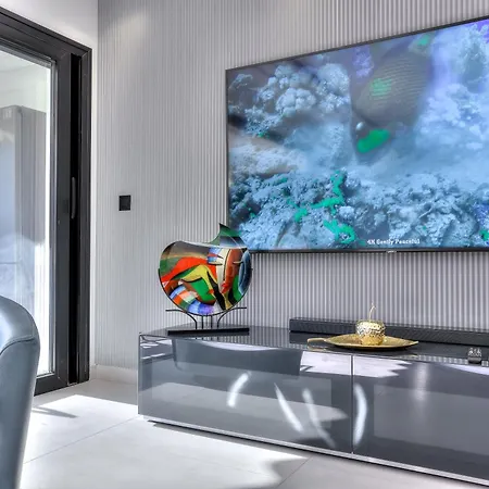 Luxury 4 Stars Croisette Apartment Cannes