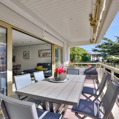 Luxury 4 Stars Croisette Apartment